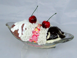 Triple Scoop Sundae